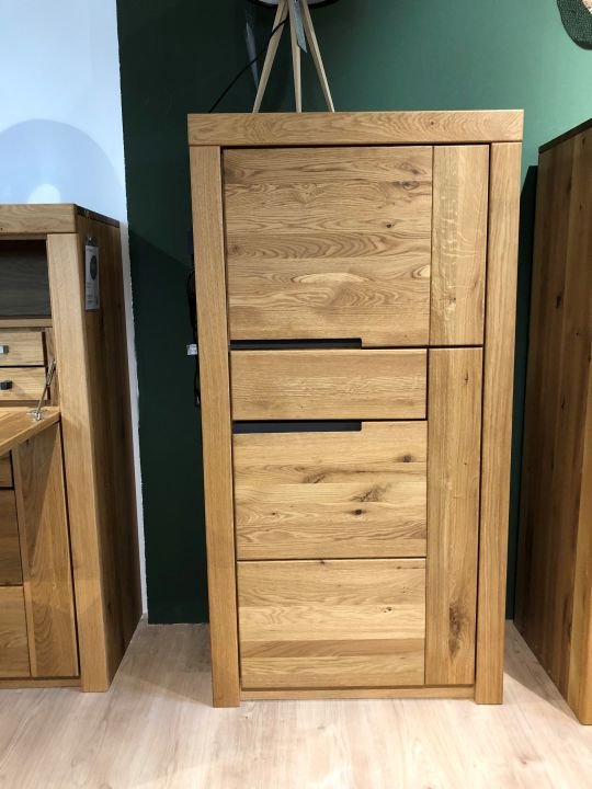 Funktionsschrank Horaz Anschlag rechts vollholz eckige Lisene Wildeiche 71 x 137 cm