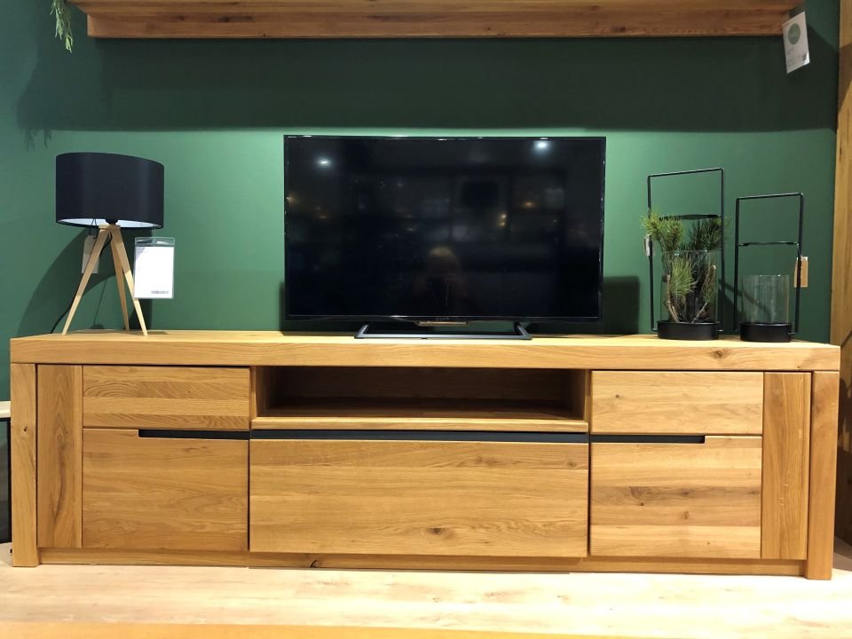 Mediaschrank hoch Horaz eckige Lisene Wildeiche geölt 219 x 62 cm